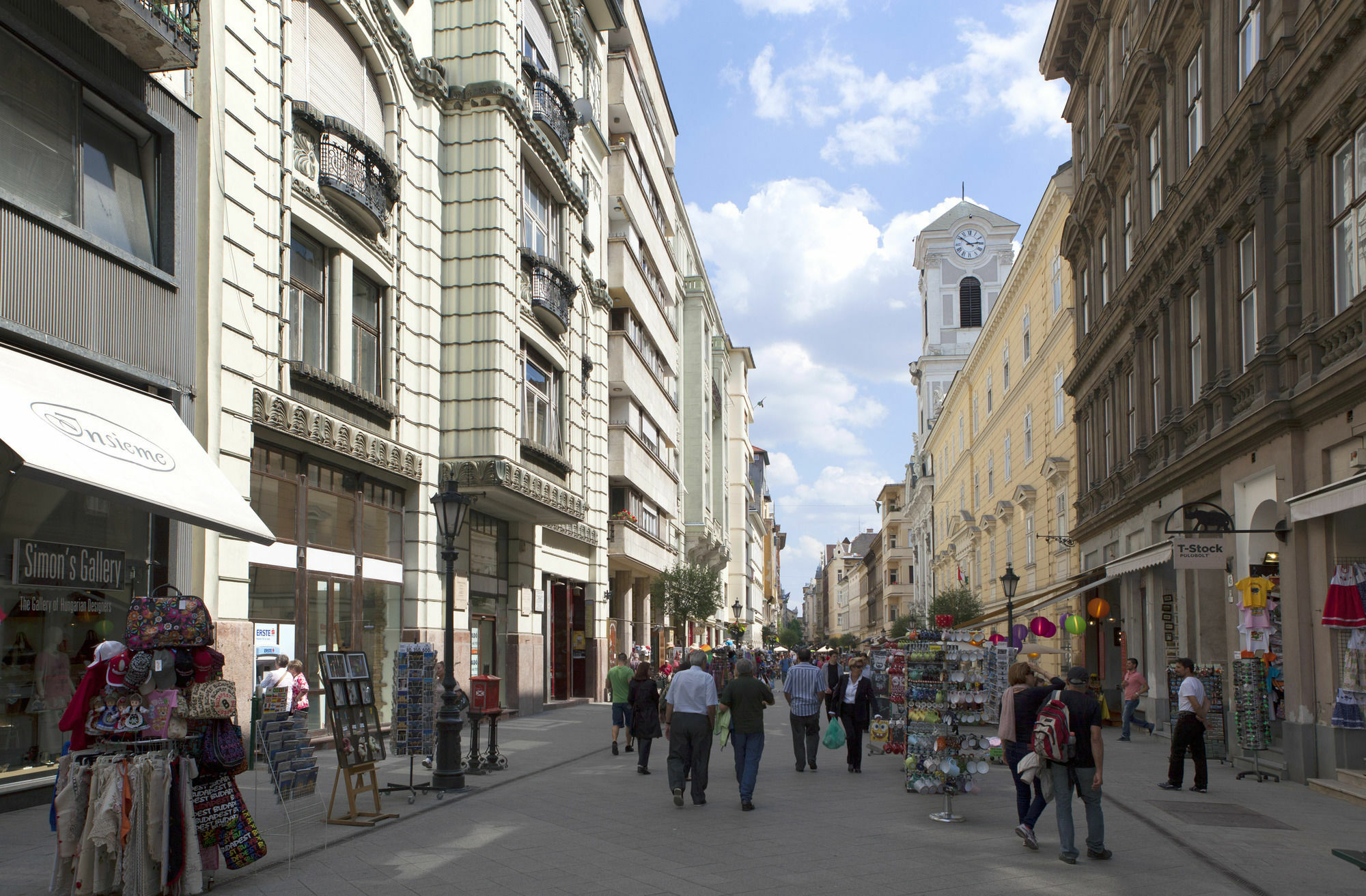 Walk Inn Vaci 42 Budapeşte Dış mekan fotoğraf